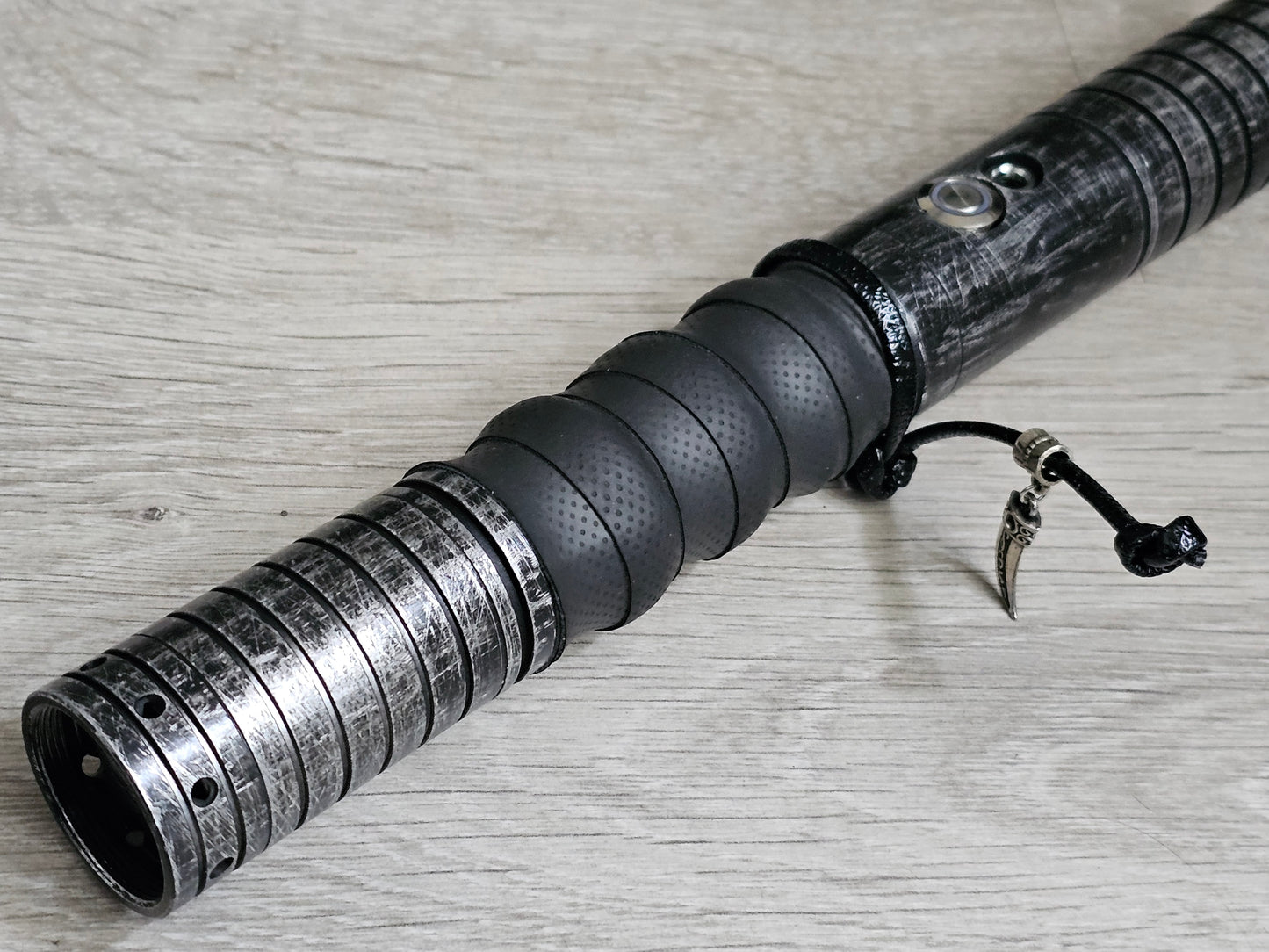 AshFang - Custom Lightsaber