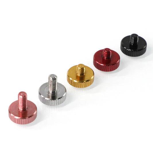 Premium blade attachment knob